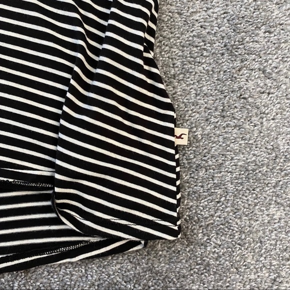 Hollister Black/white Striped Short Sleeves Tees - Picture 5 of 9